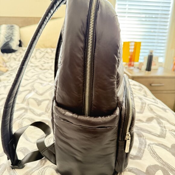 Authentic LULULEMON Everywhere Unisex Black Backpacks Wunder Puff LU9BZPS - Picture 3 of 13